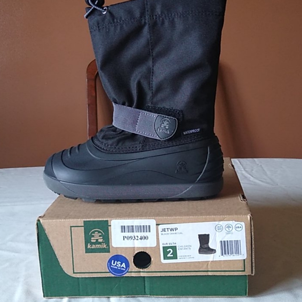 Kamik boys waterproof winter boots size 2